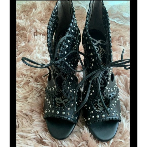 Women’s Sam Edelman Elyse Black Studed Heels Size 9.5 grunge goth edgy - Picture 2 of 7